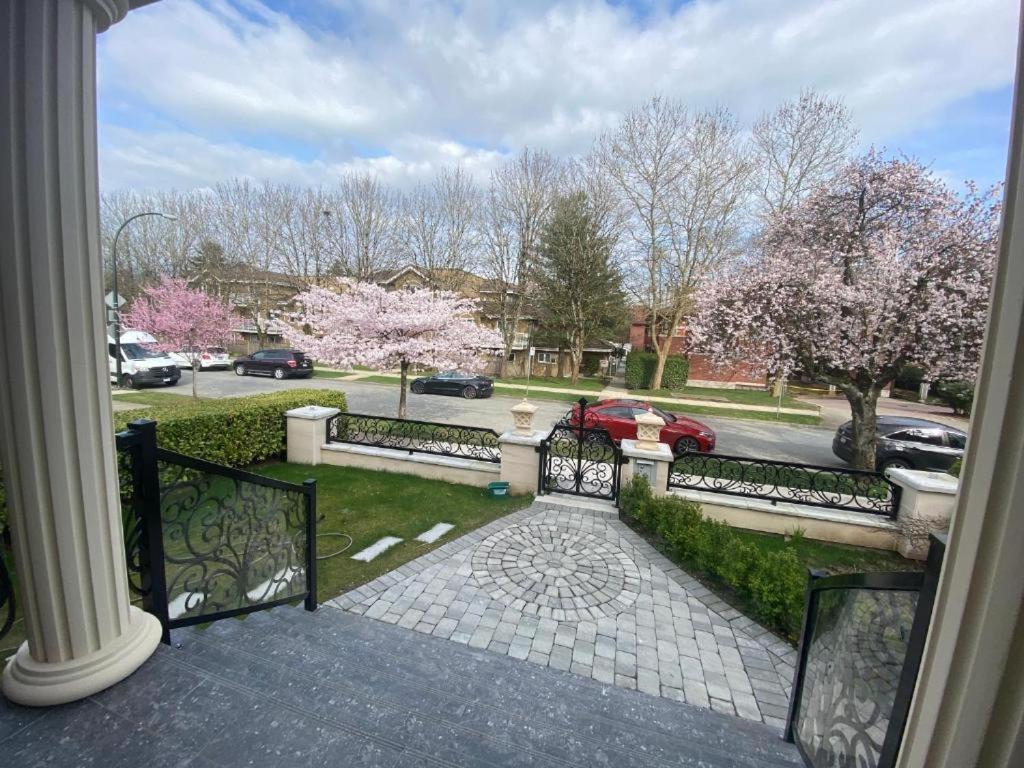 Milano Luxury Suite Vancouver Kültér fotó